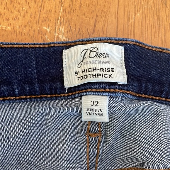 J. Crew 9” High-Rise Toothpick dark denim size 32R - Picture 4 of 5